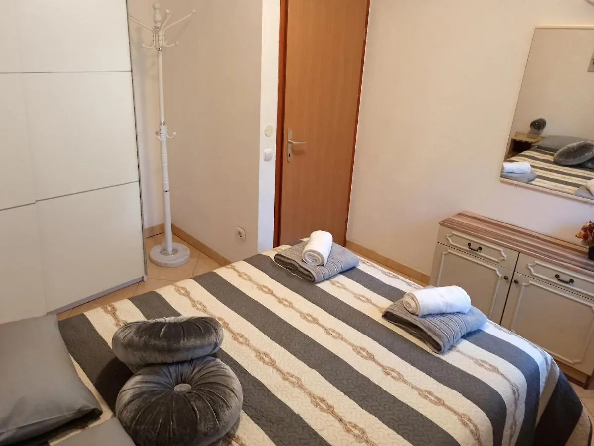Apartman Dora Pola Appartamento